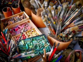 Uso di materiali non convenzionali nella stampa d'arte