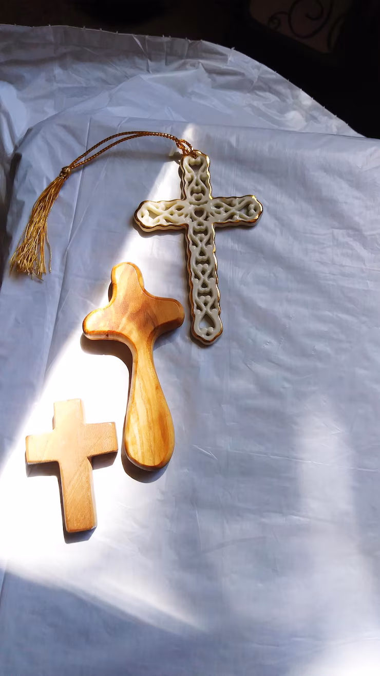 Iconografia Cristiana: Da Raffaello a Oggi