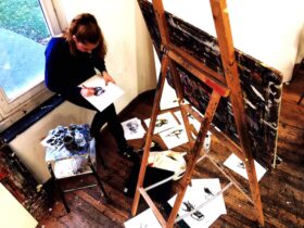 Il processo creativo dietro le stampe d'arte