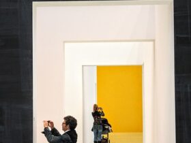 Trasforma il Tuo Spazio in una Galleria d'Arte con Progetti Fai-Da-Te Facili